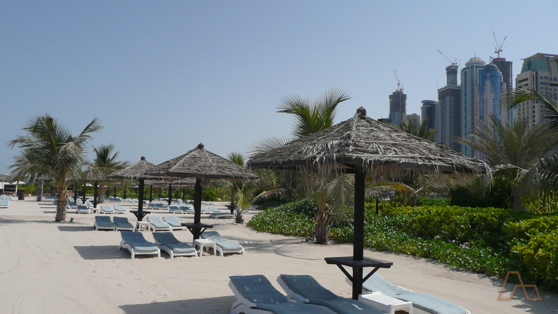 Running a Holiday Home in Dubai: the DET Permit, the Tourism Dirham and the Numbers Behind the Nightly Rate